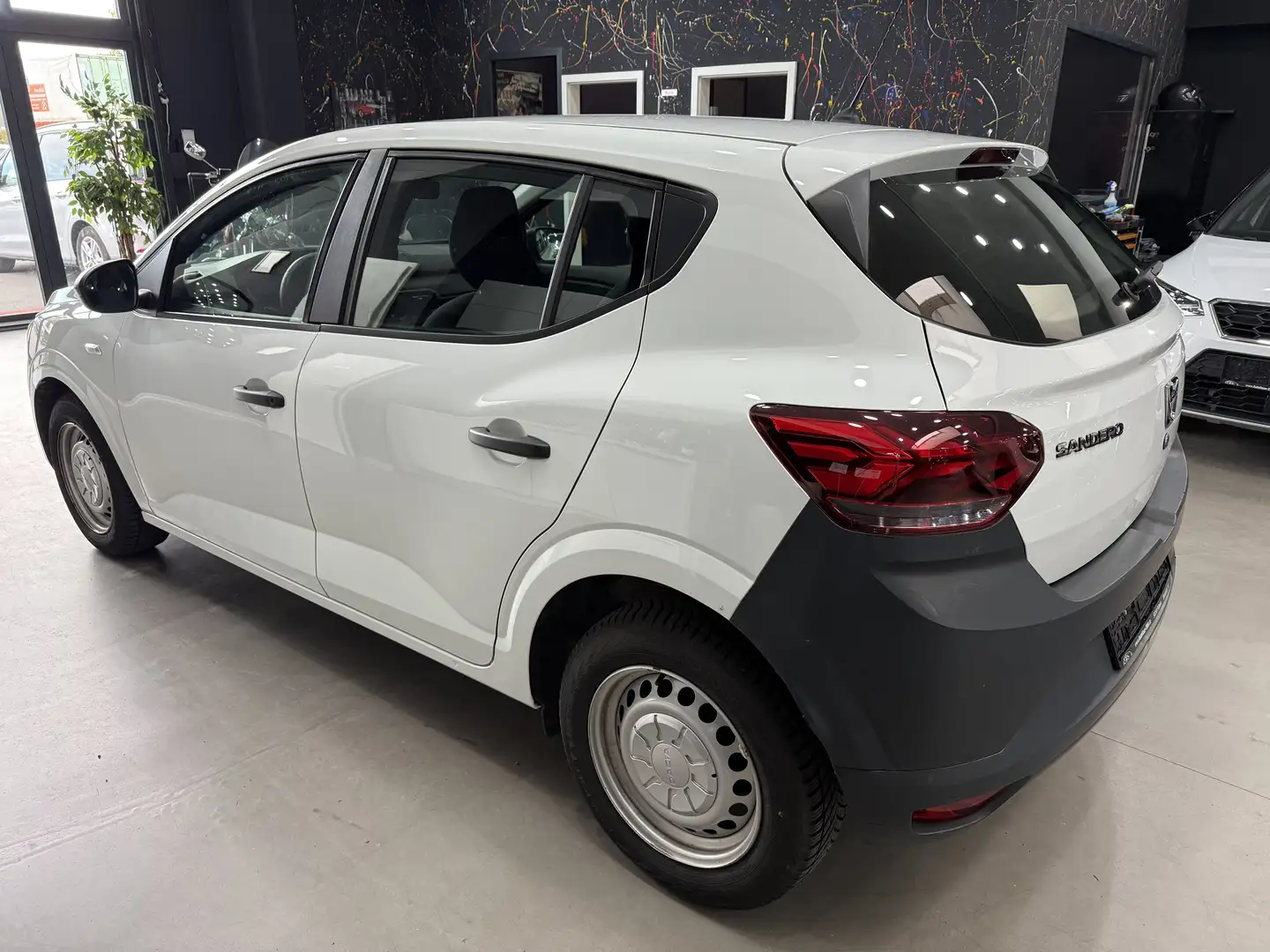 Dacia Sandero Access*1.Hand*TÜV NEU* Weiß - 2