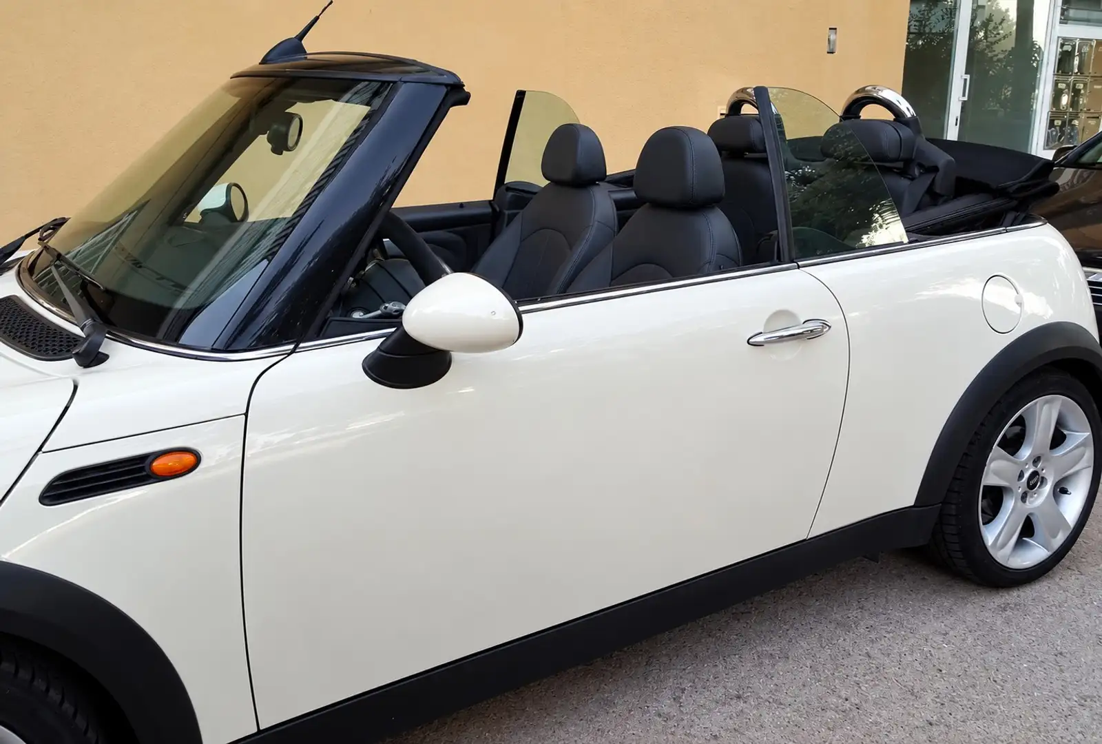 MINI Cooper Cabrio Mini Cooper Cabrio Cooper Beige - 2