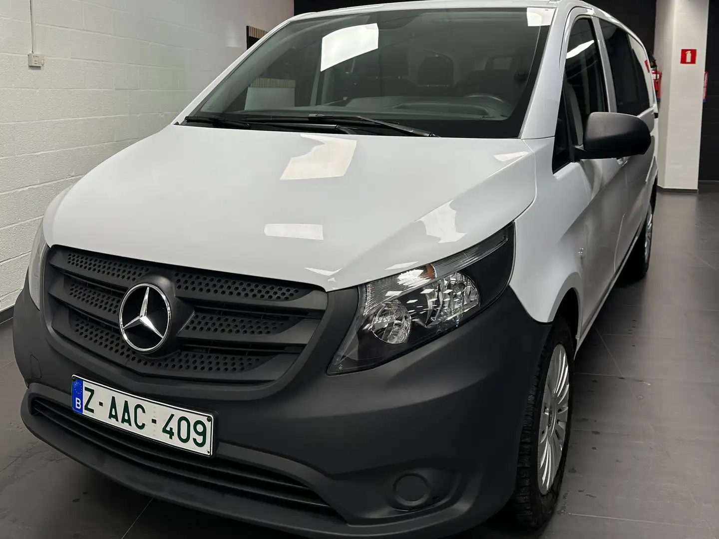 Mercedes-Benz Vito 114 cdi tourer pro 8 places Blanc - 1