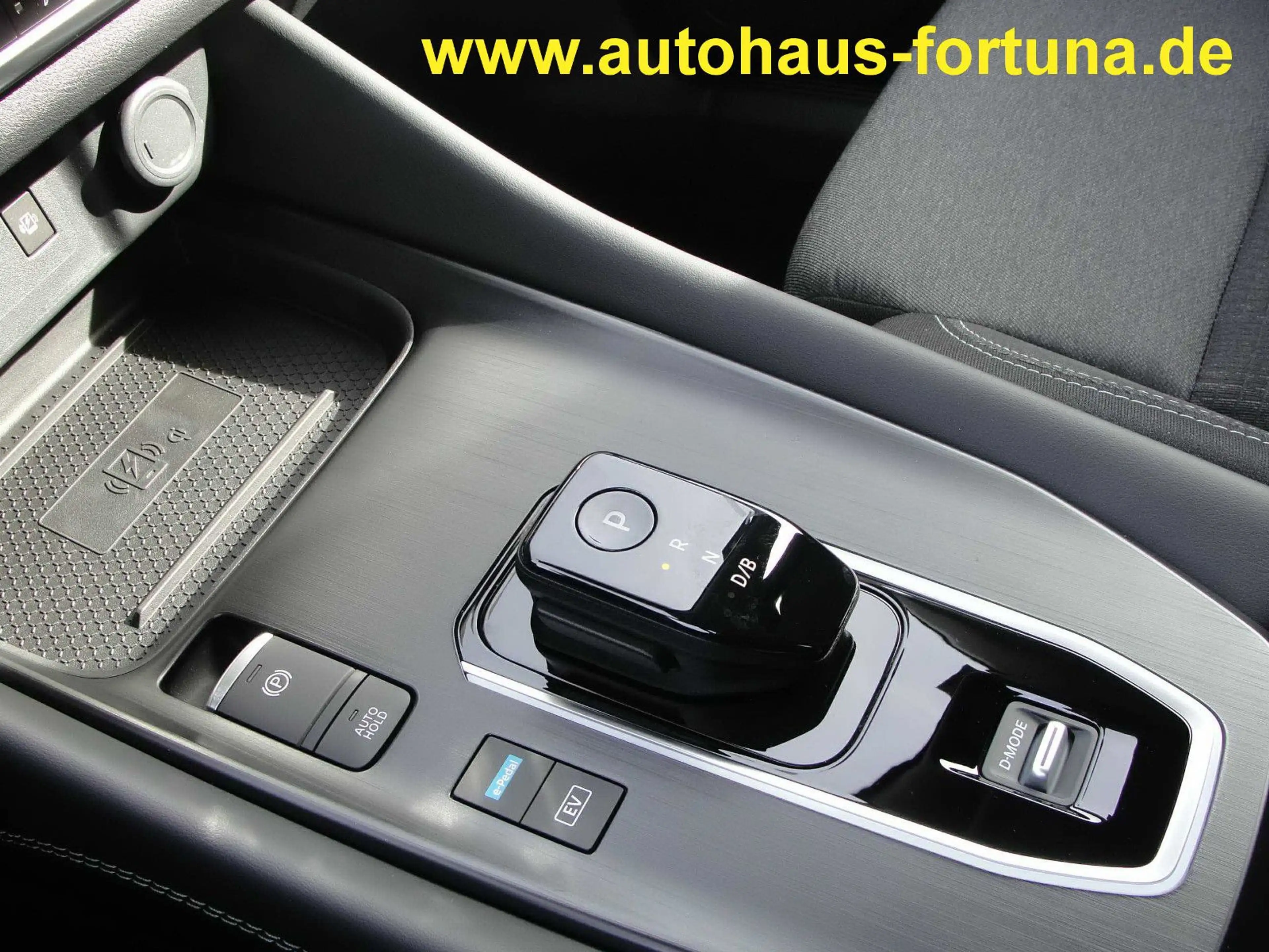 Nissan Qashqai Black Edition 1.5 e-Power Glasdach HUD — photo 8