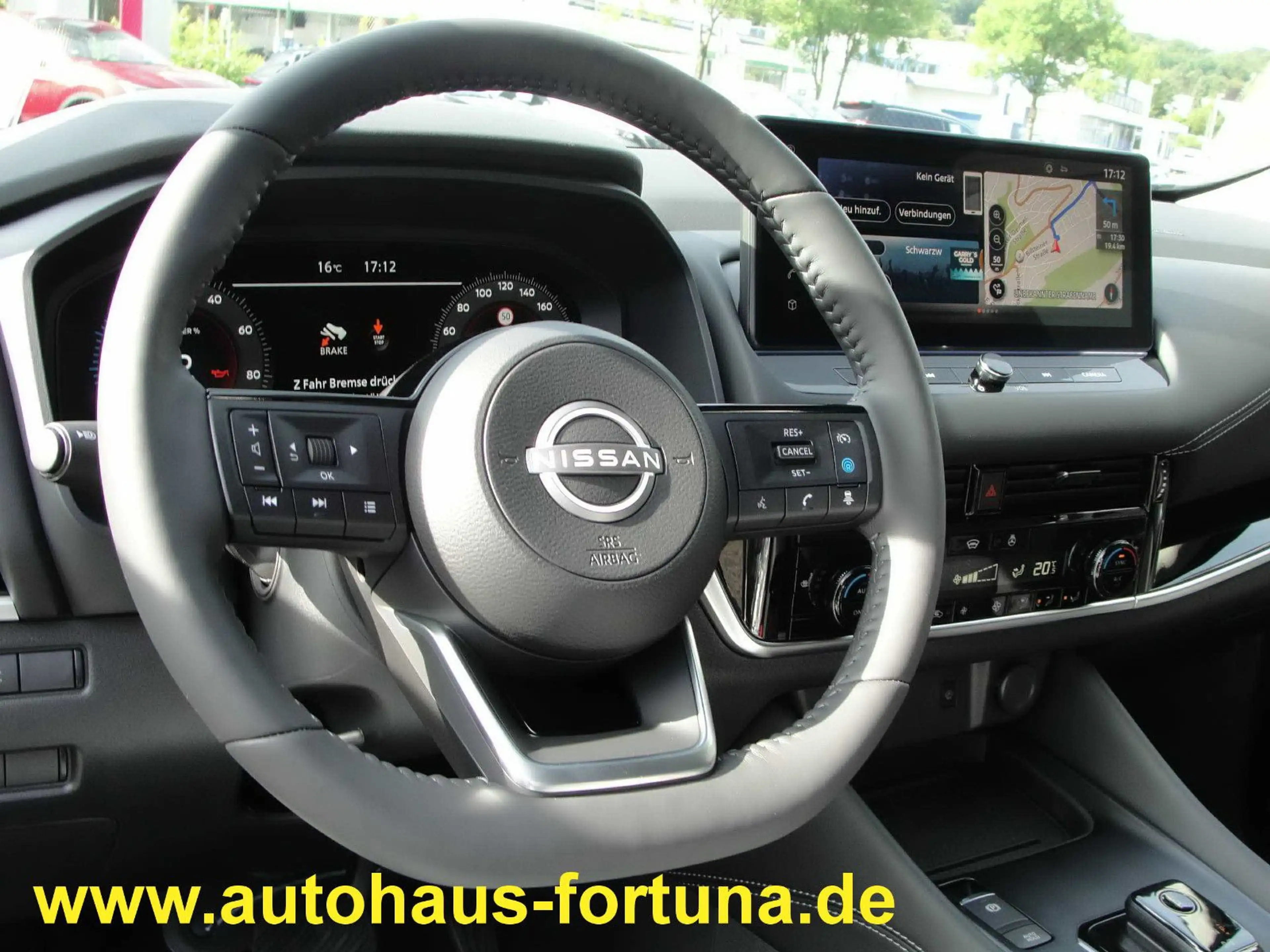 Nissan Qashqai Black Edition 1.5 e-Power Glasdach HUD — photo 10