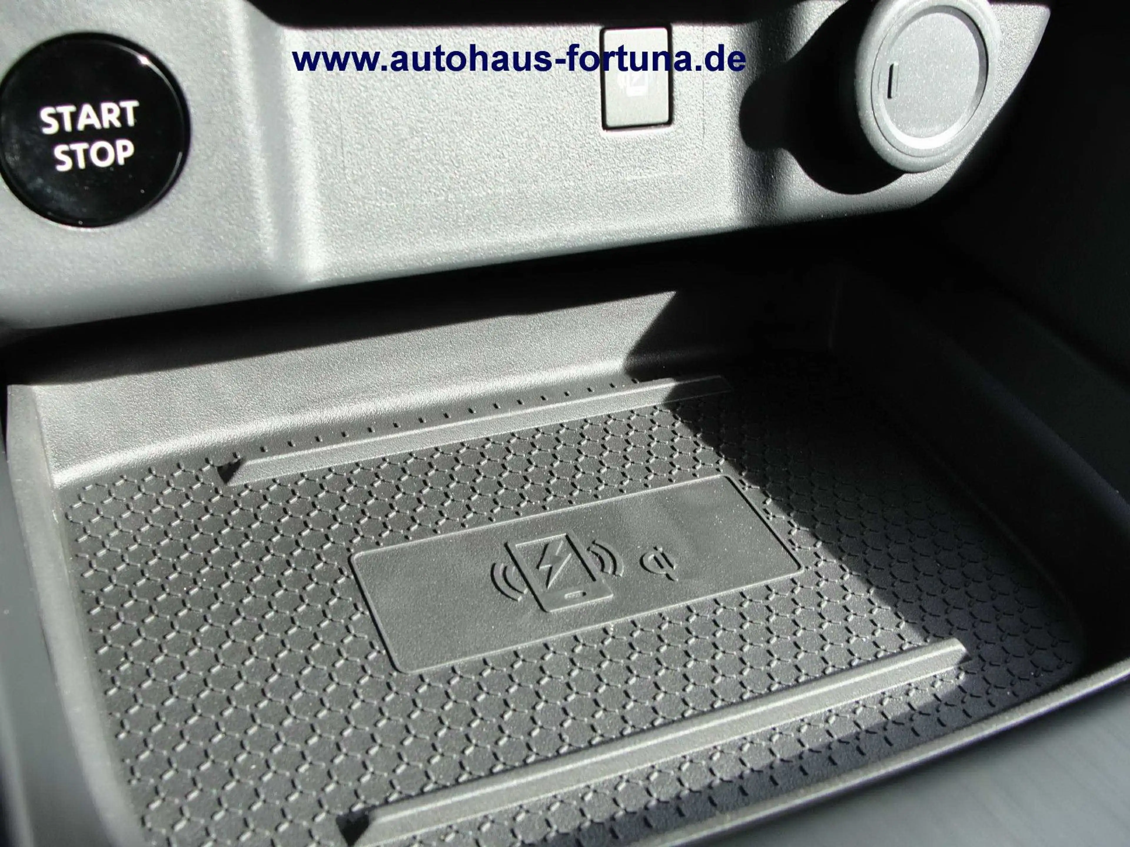 Nissan Qashqai Black Edition 1.5 e-Power Glasdach HUD — photo 9
