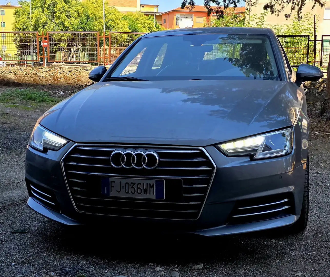 Audi A4 2.0 tdi Business 150cv s-tronic - 1