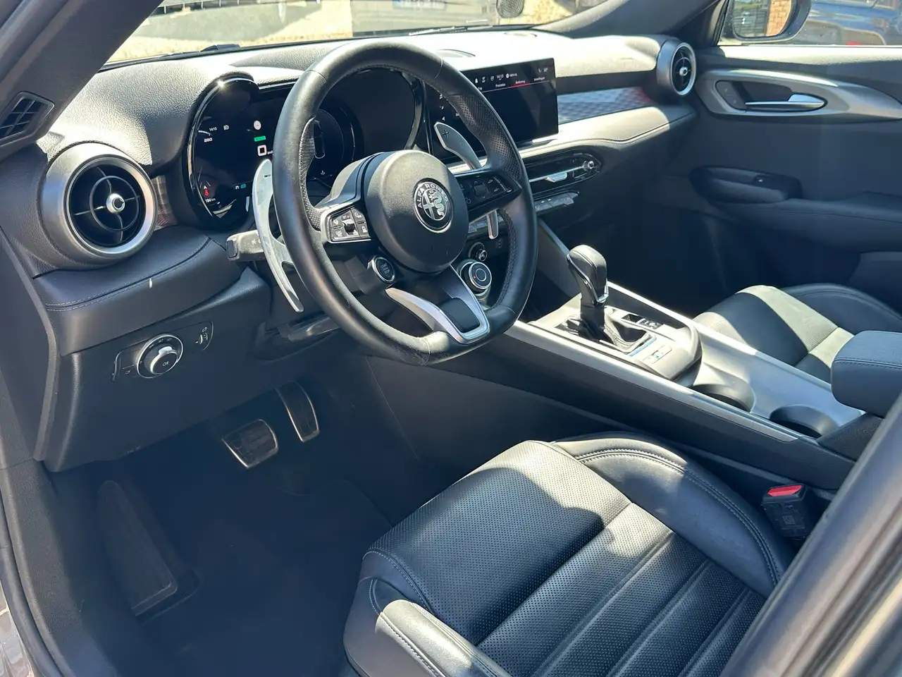 Alfa Romeo Tonale 2023 — фото 13