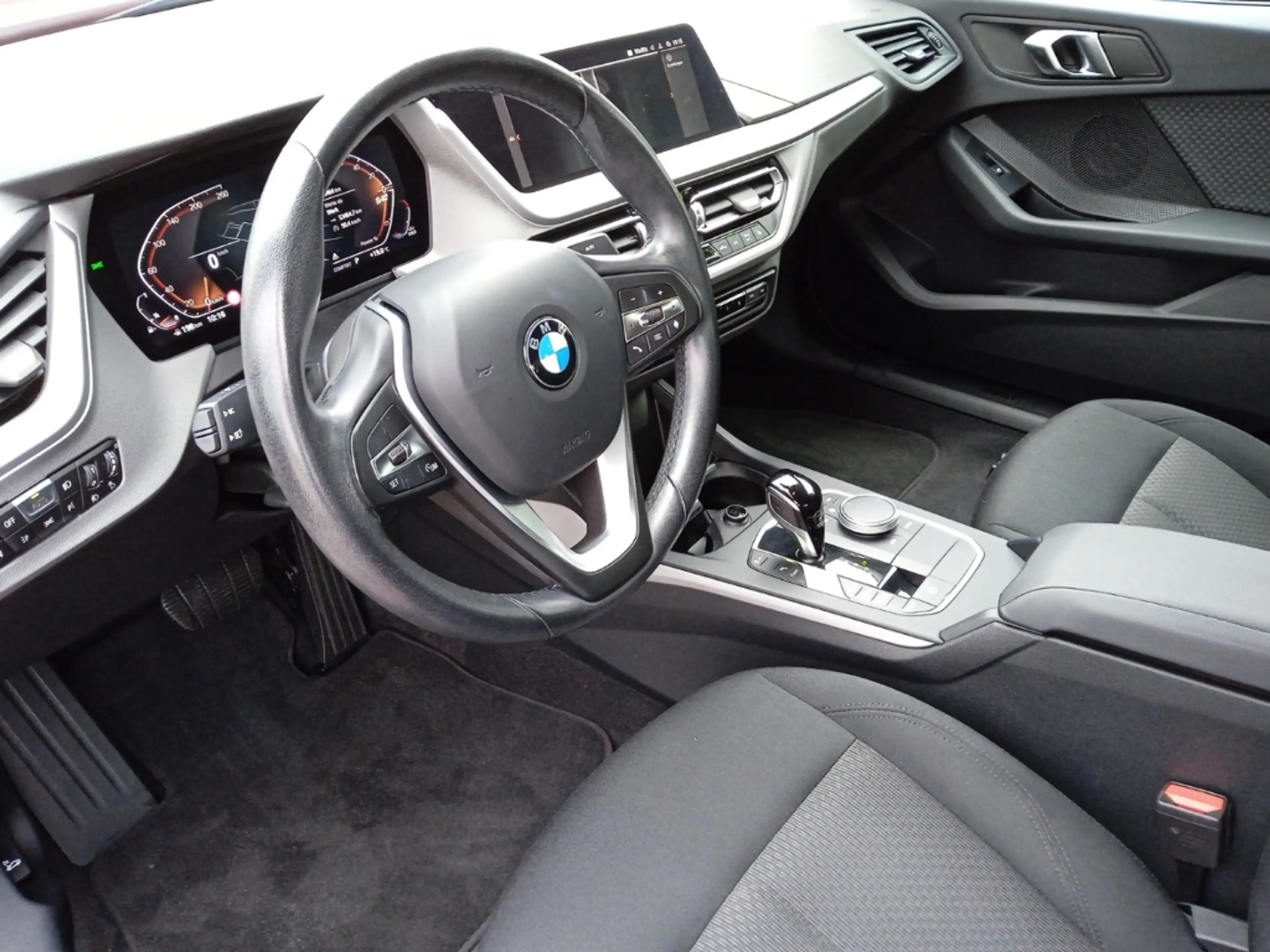BMW 218 Gran Coupe i  Aut.  SHZG+SPIEGELPAKET+PDC+FERNLICH — photo 14