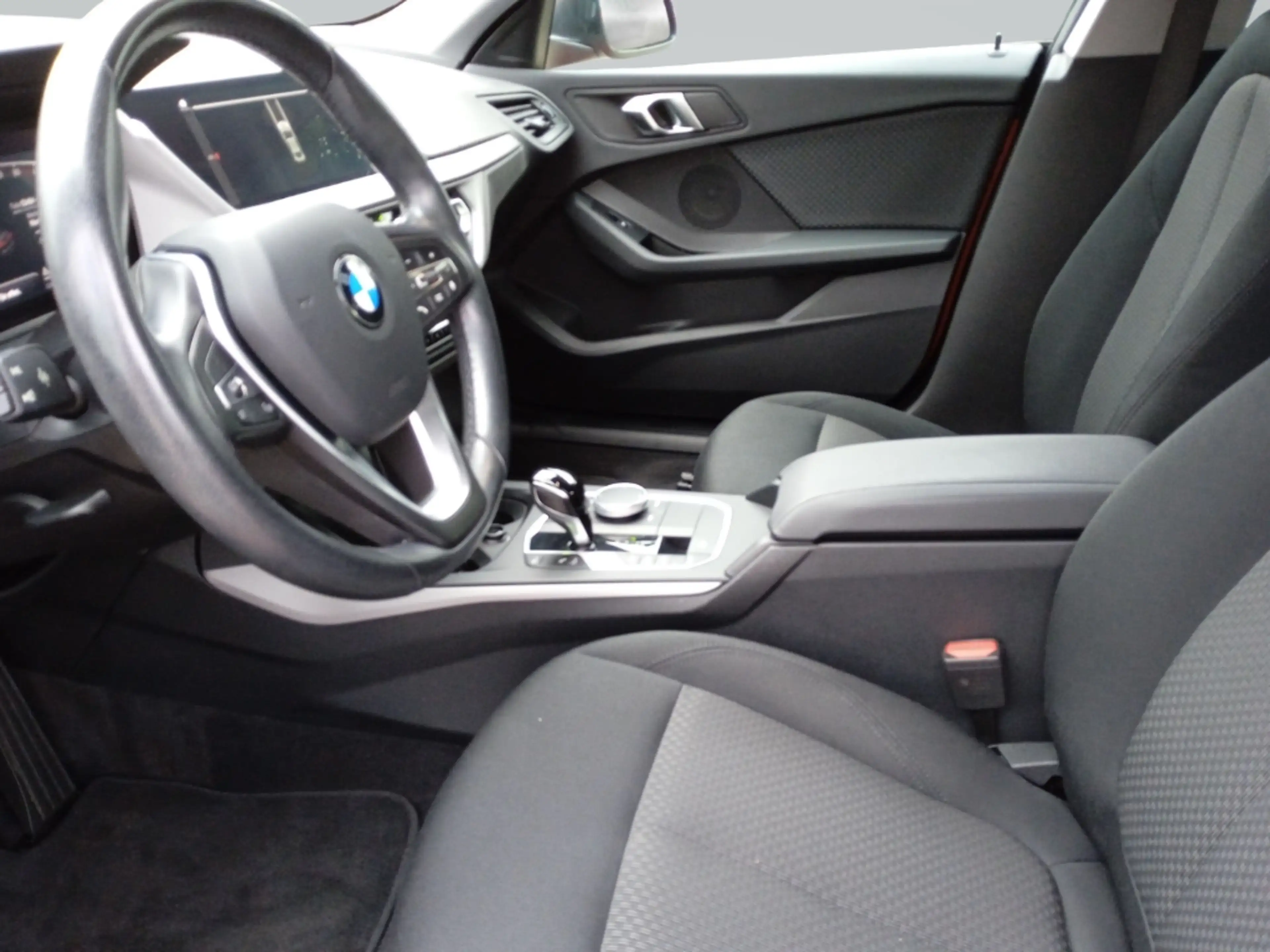 BMW 218 Gran Coupe i  Aut.  SHZG+SPIEGELPAKET+PDC+FERNLICH — photo 13