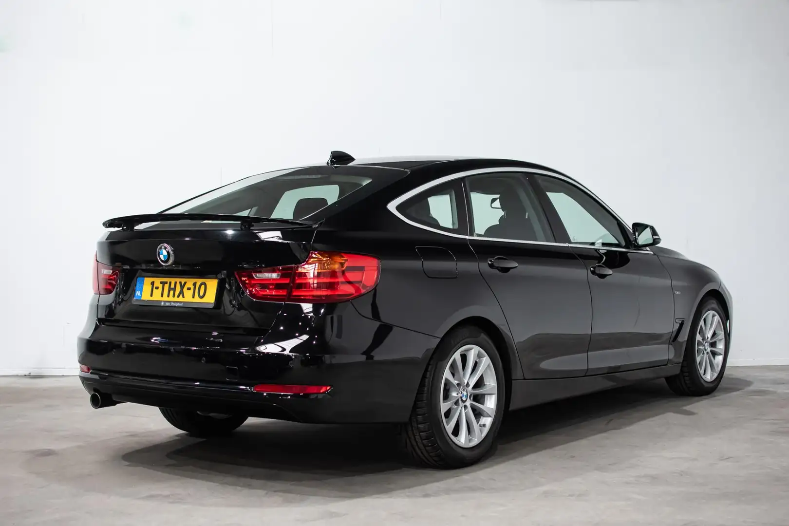 BMW 320 3-serie Gran Turismo 320i xDrive Executive Sport l Noir - 2