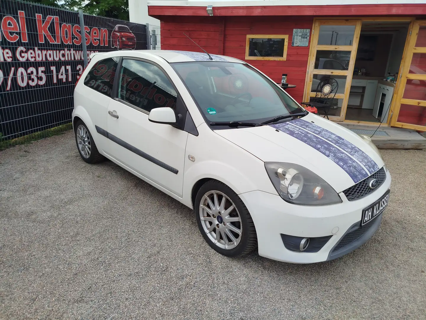 Ford Fiesta Blanc - 1