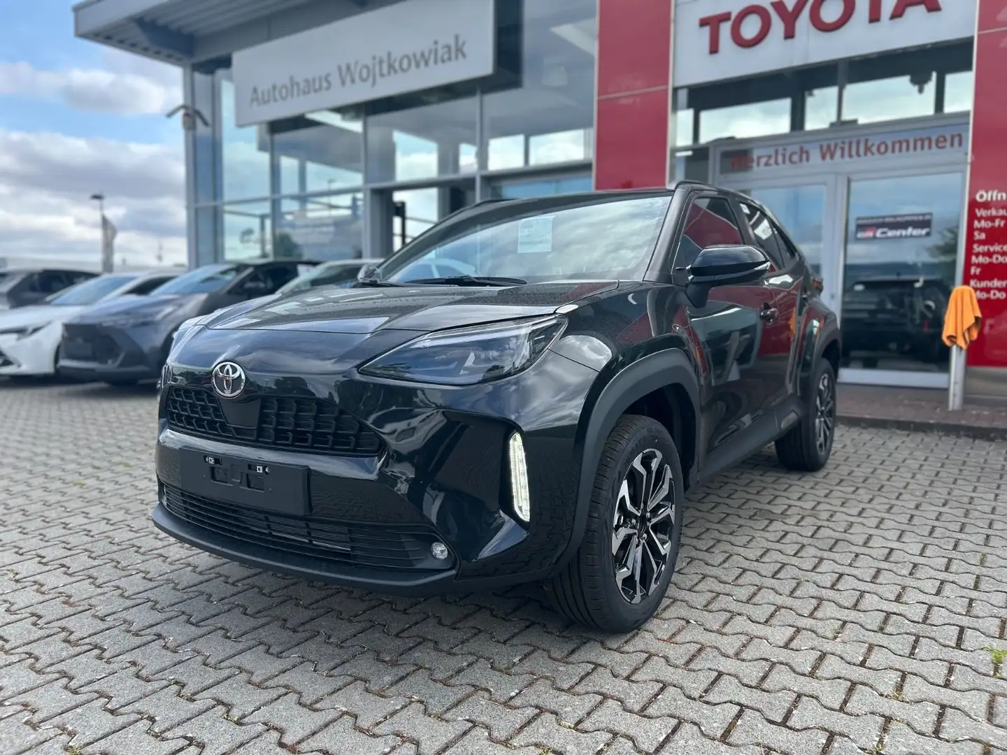 Toyota Yaris Cross TeamPlayer*WINTER*sofort*1,99% FINA Negro - 1