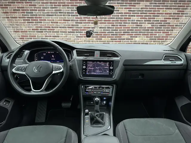 Volkswagen Tiguan view 11