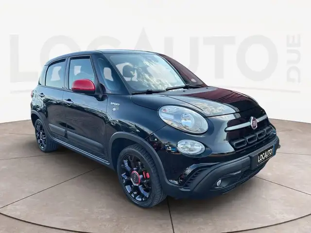 Fiat 500l view 3
