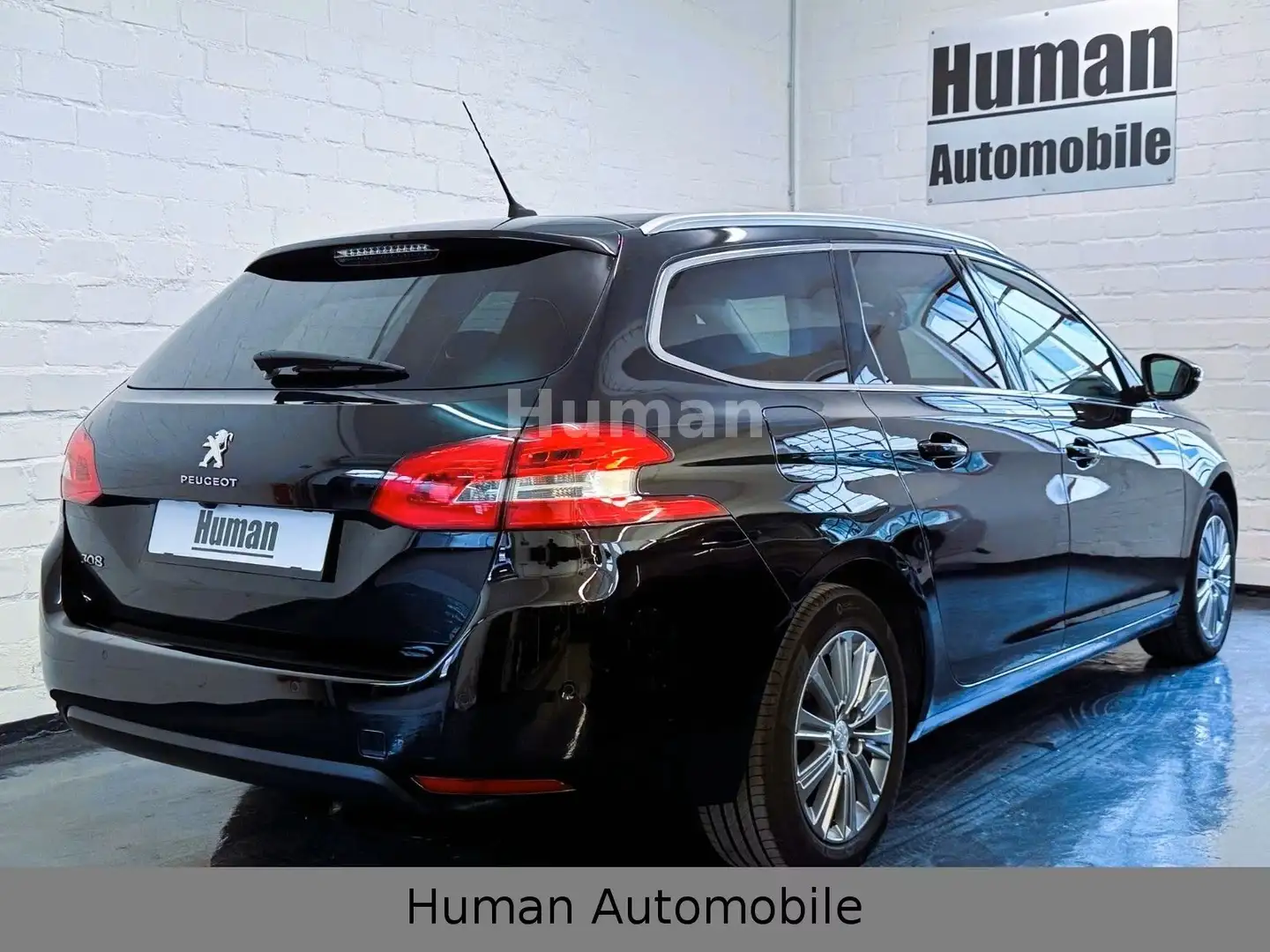 Peugeot 308 SW Allure Pack BlueHDi 130 EAT8 Automatik Zwart - 2