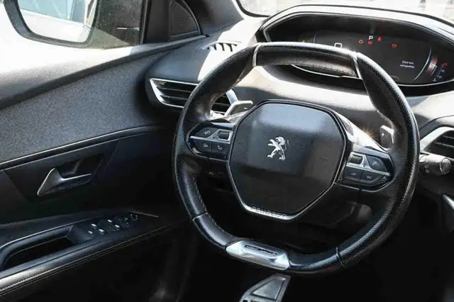 Peugeot 3008 view 12