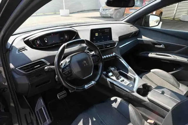 Peugeot 3008 view 8