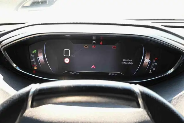 Peugeot 3008 view 13