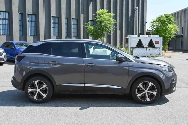Peugeot 3008 view 17