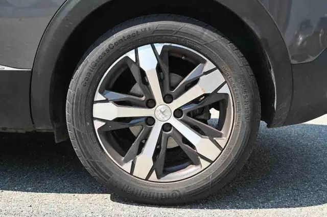 Peugeot 3008 view 6