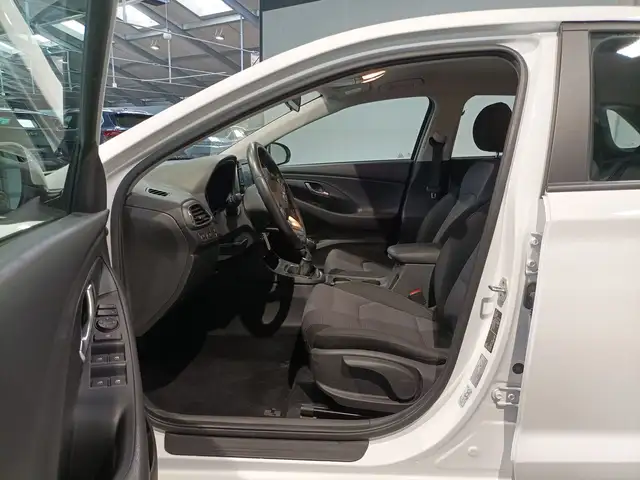Hyundai i30 view 8
