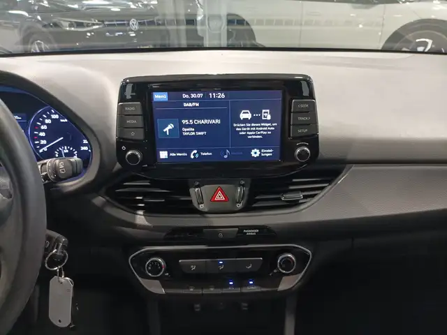 Hyundai i30 view 12