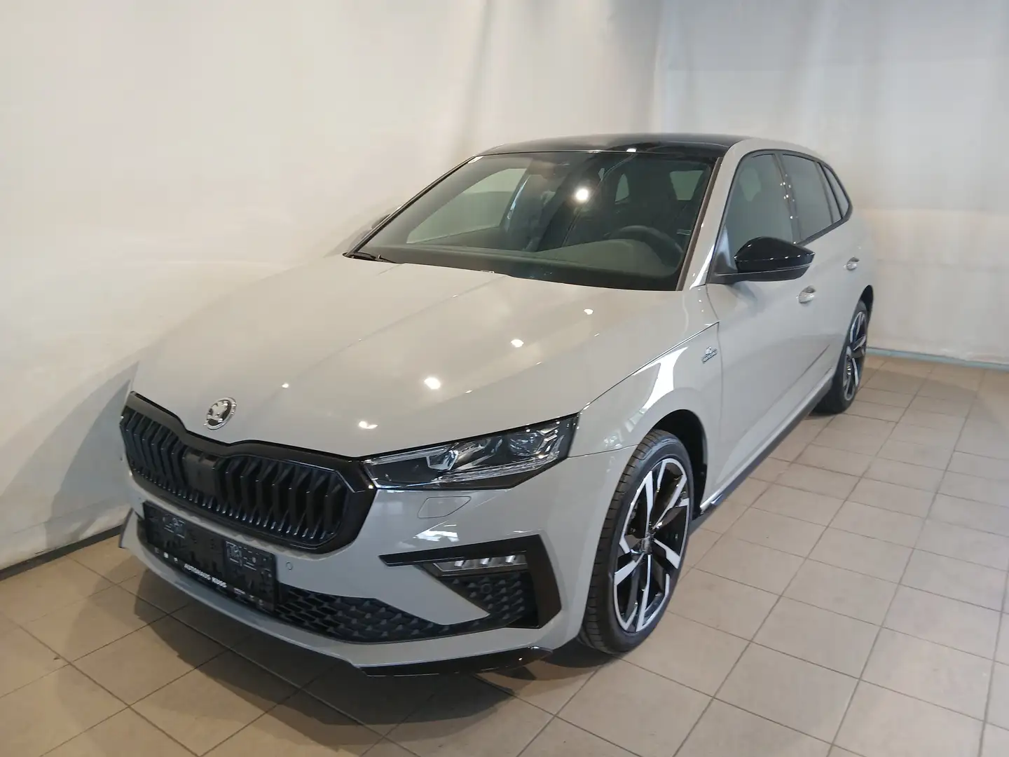 Skoda Scala Monte Carlo TSI DSG Grau - 1