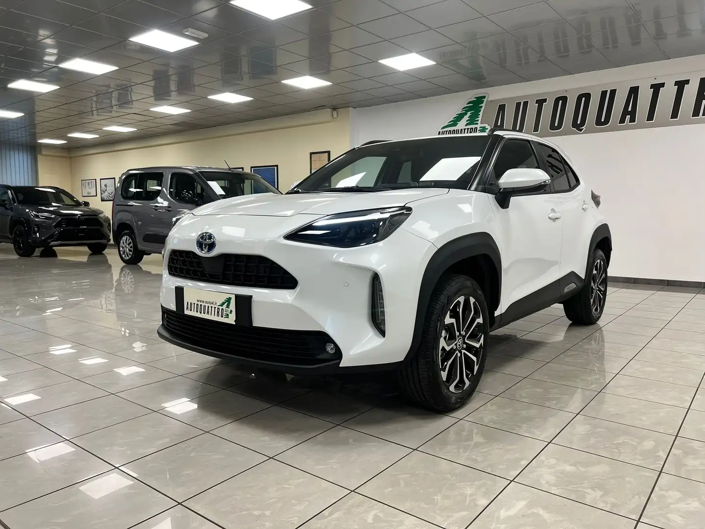 Toyota Yaris Cross Yaris Cross 1.5h Trend 130cv e-cvt Bianco - 2
