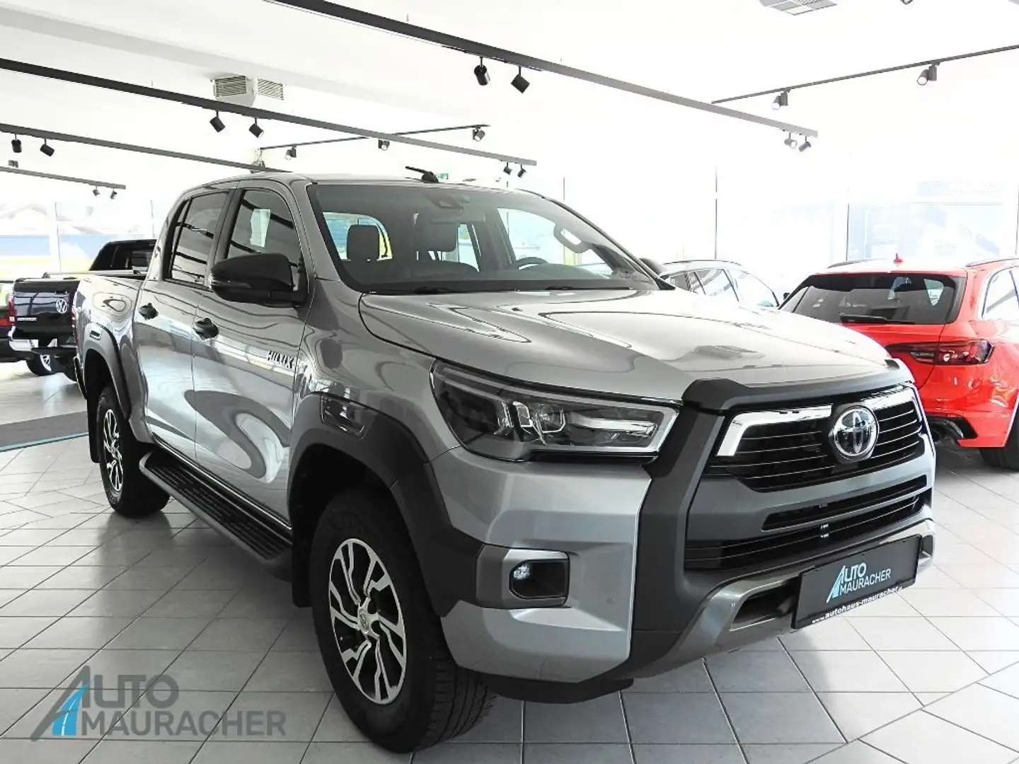 Toyota Hilux DK Invincible 4WD 2,8 D-4D Aut.*AHK*LRW* Silber - 2