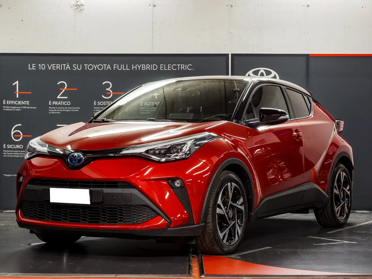 Toyota C-HR 2.0h Trend e-cvt Rosso - 1