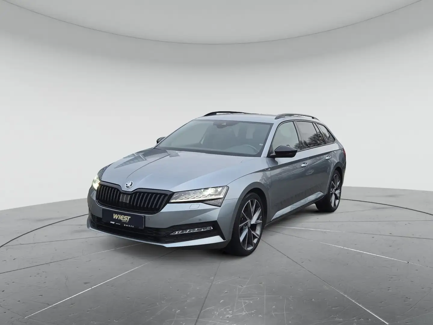 Skoda Superb Combi SportLine 2.0 TDI, STHZG/KAM/AHK/MA Silber - 2