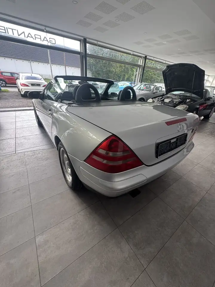 Mercedes-Benz SLK 200 Sommerfahrzeug!!! 1 Hand!!tuv Neu kd Neu!!!!, foto 9