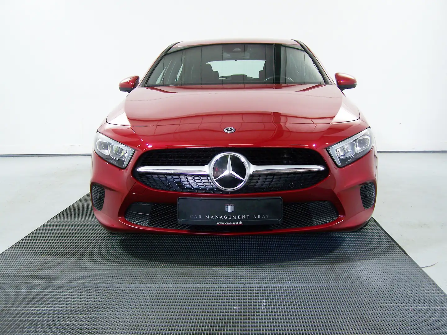 Mercedes-Benz A 180 Progressive Line aut MBUX+LED+SHZ+KAM+PDC Rot - 2