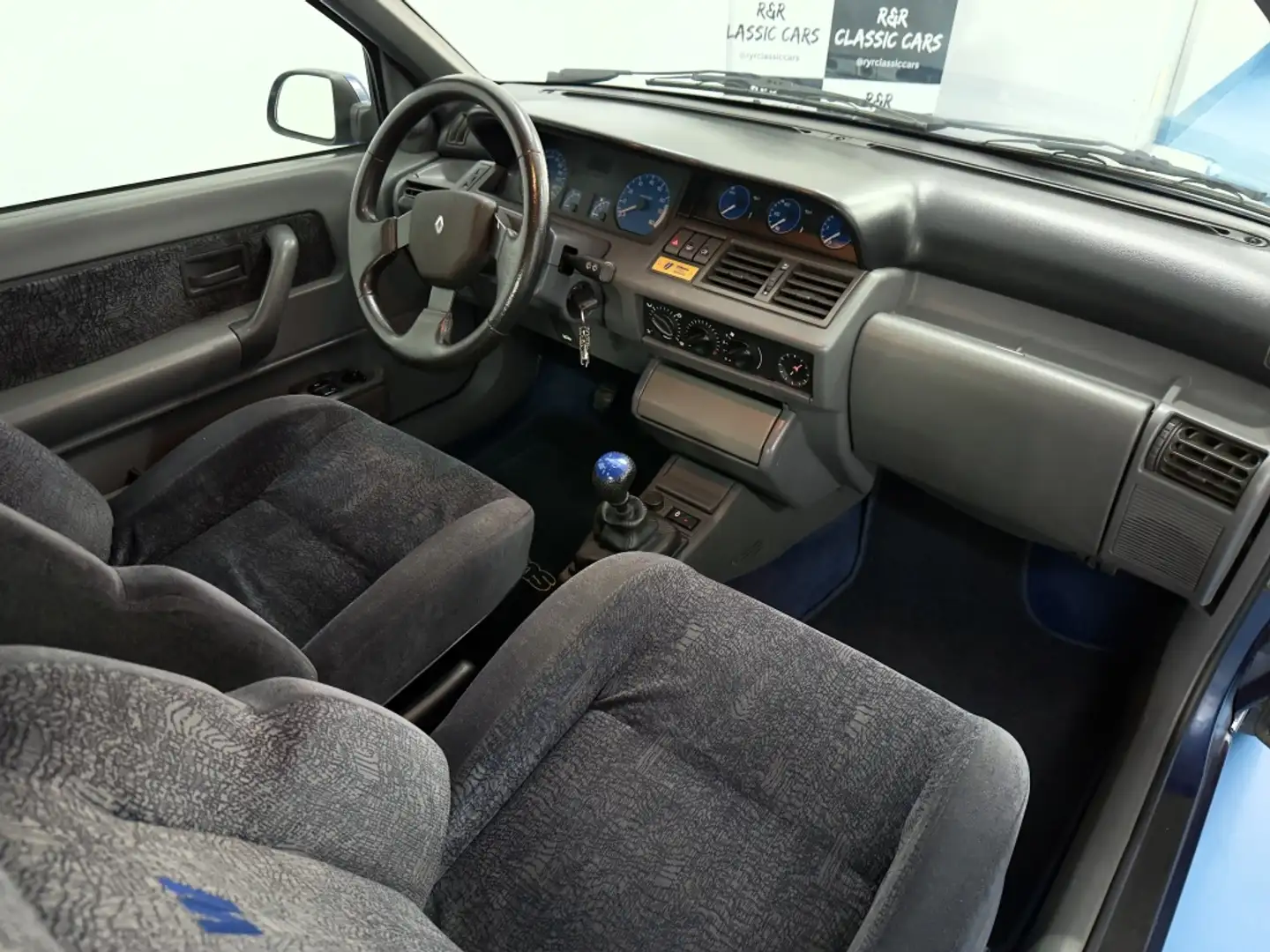 Renault Clio 1.8 16v Blau - 2