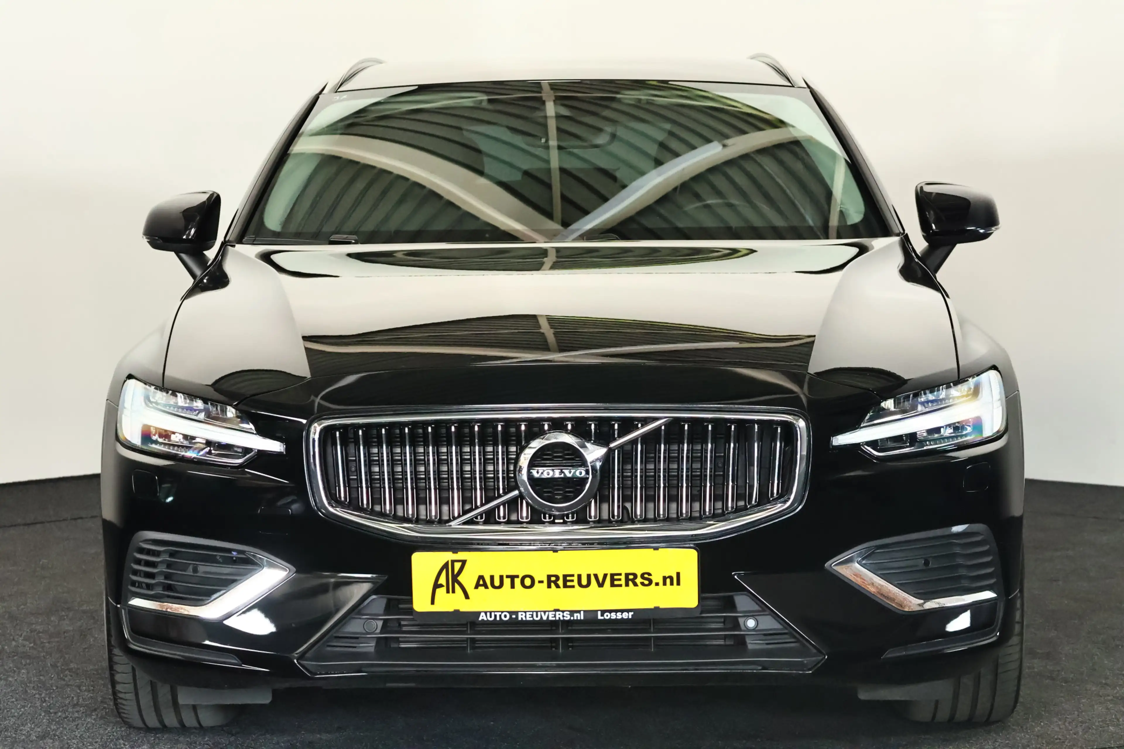 Volvo V60 2.0 T6 Recharge AWD Inscription / LED / Navi / Car — photo 7