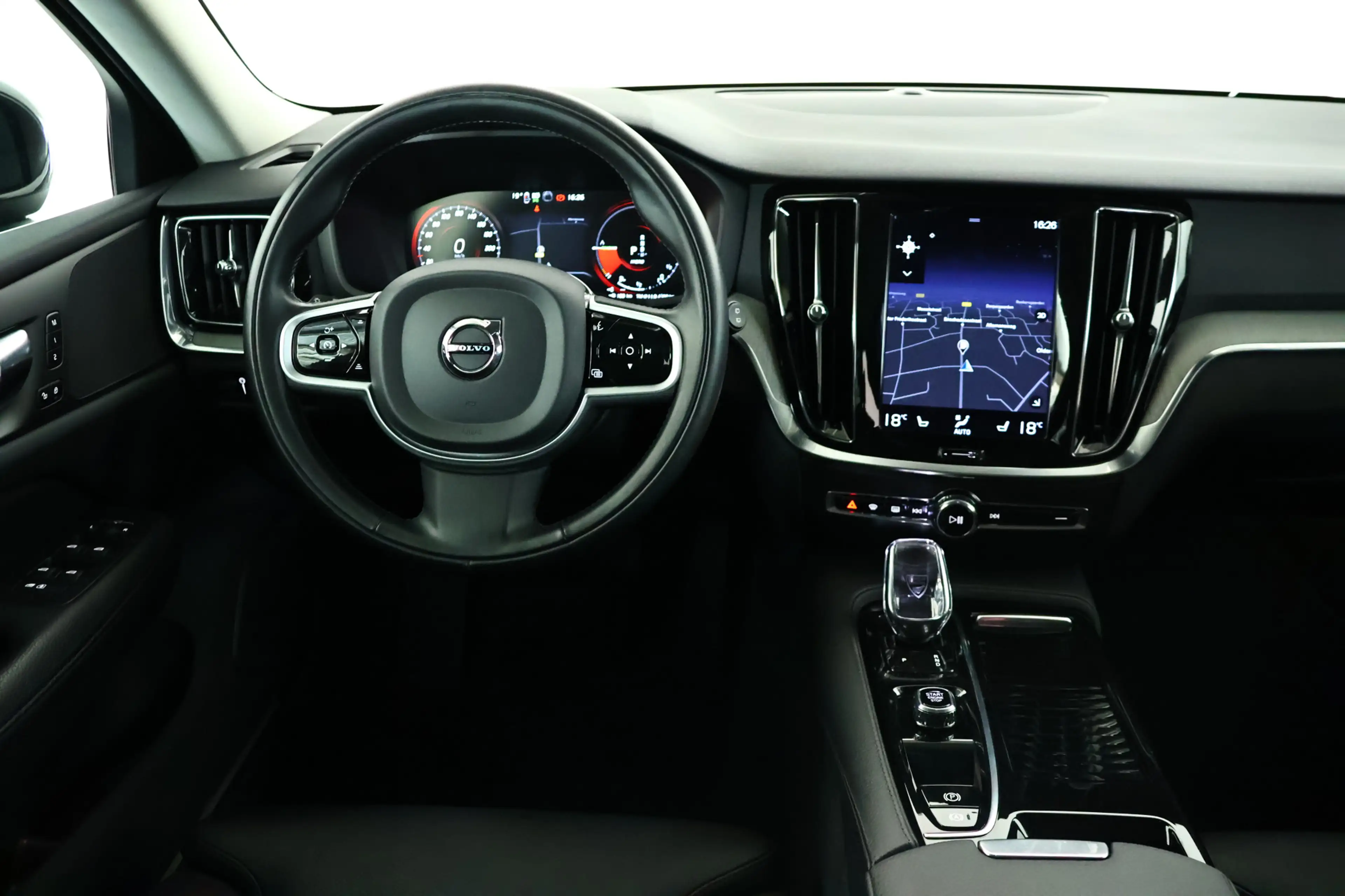 Volvo V60 2.0 T6 Recharge AWD Inscription / LED / Navi / Car — photo 14