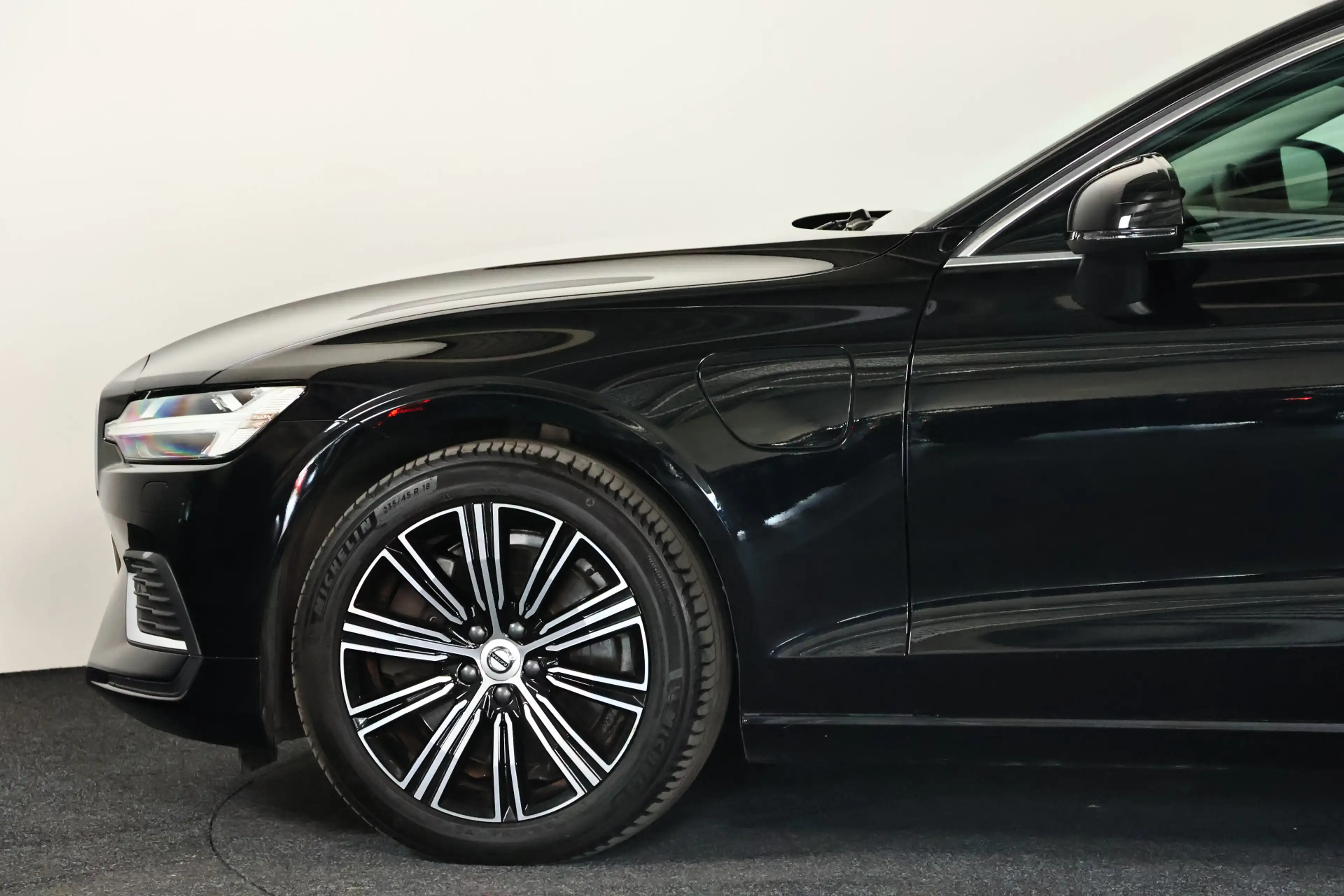 Volvo V60 2.0 T6 Recharge AWD Inscription / LED / Navi / Car — photo 30