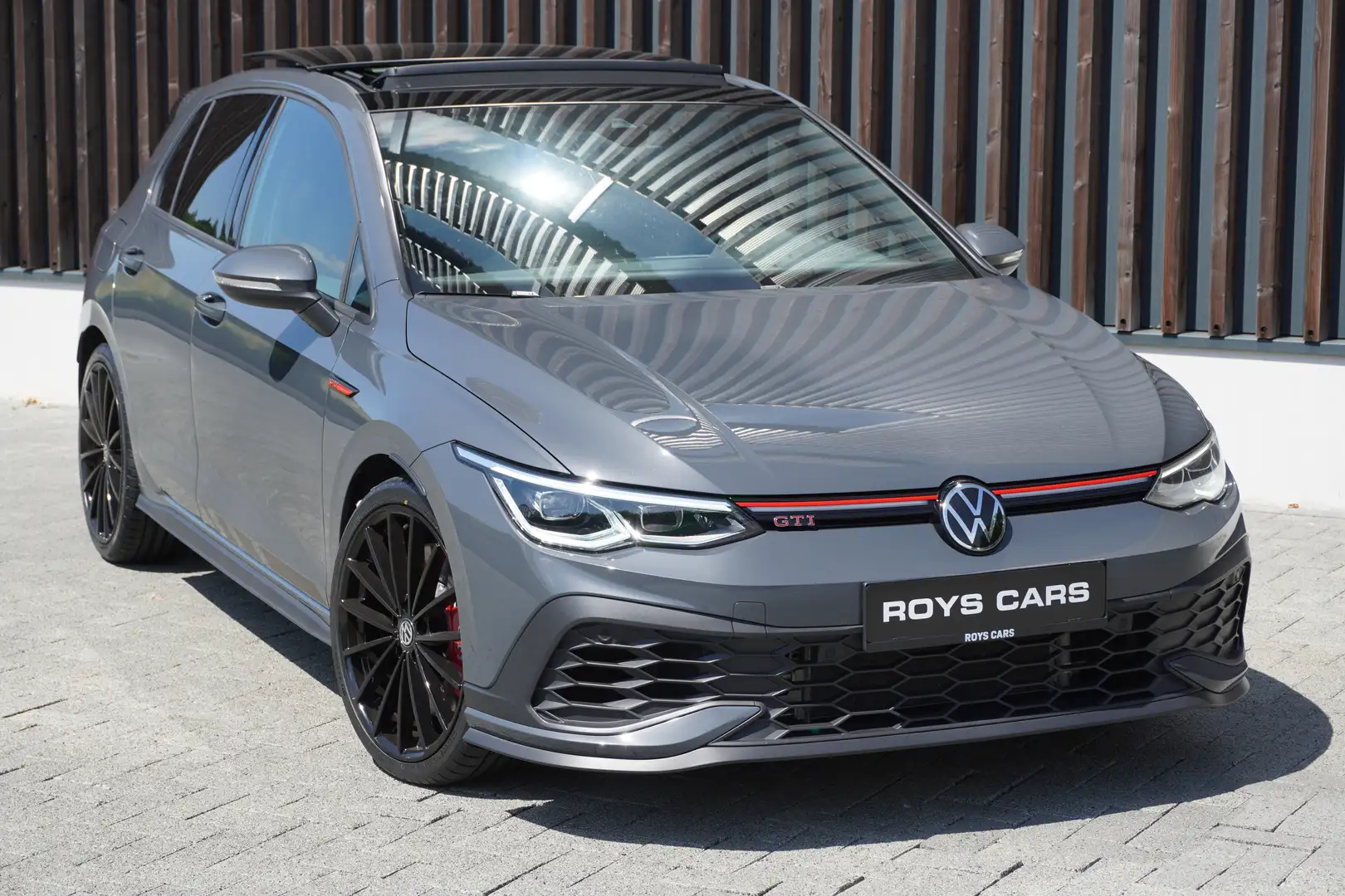 Volkswagen Golf GTI 2.0 TSI DSG Clubsport - PANO/CAMERA/ACC Szary - 2