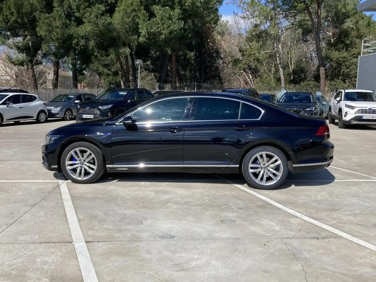 Volkswagen Passat 162 kW / 220 CV  Hibrido - 2