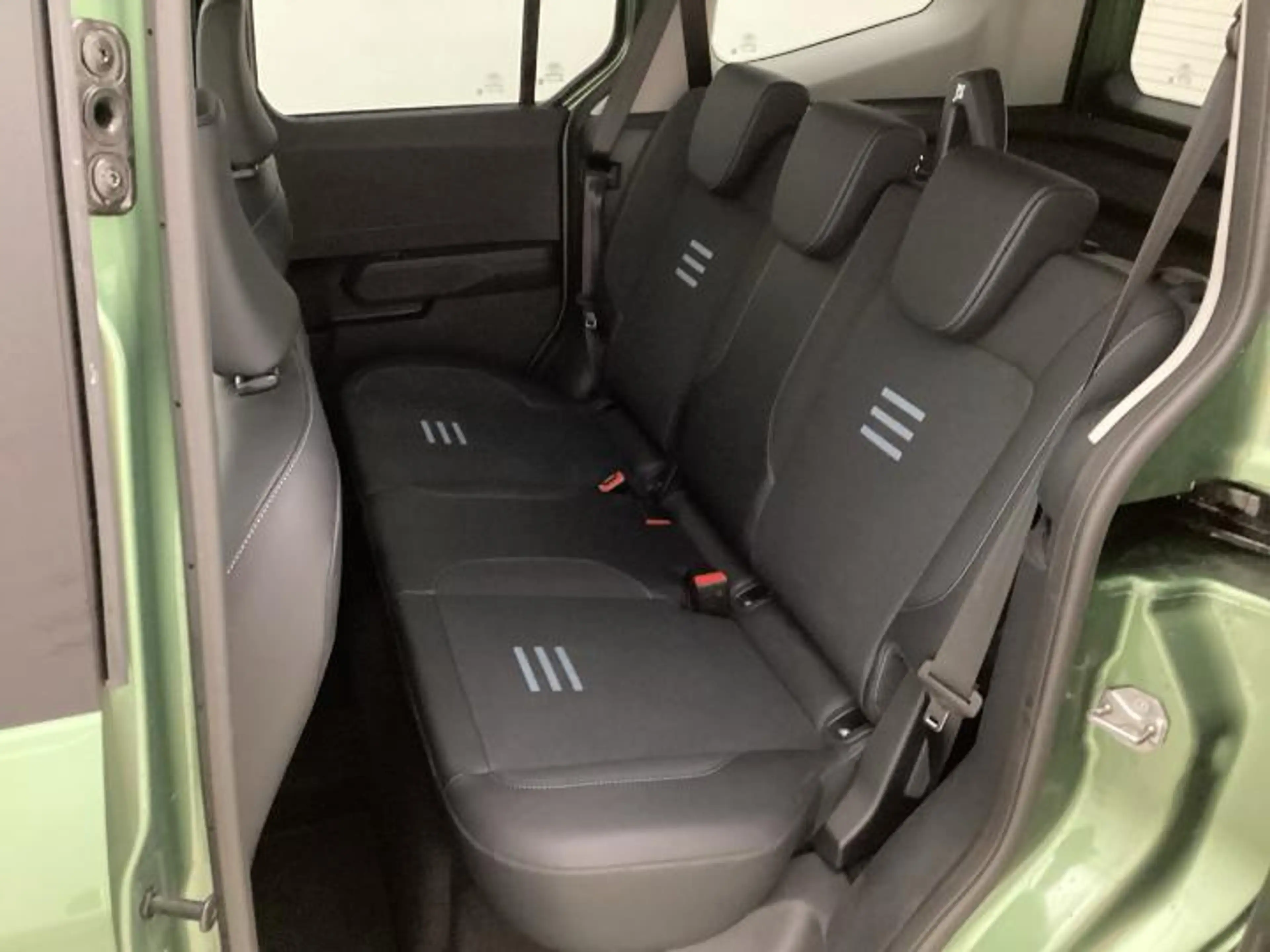 Ford Tourneo Courier Active AHK — photo 5