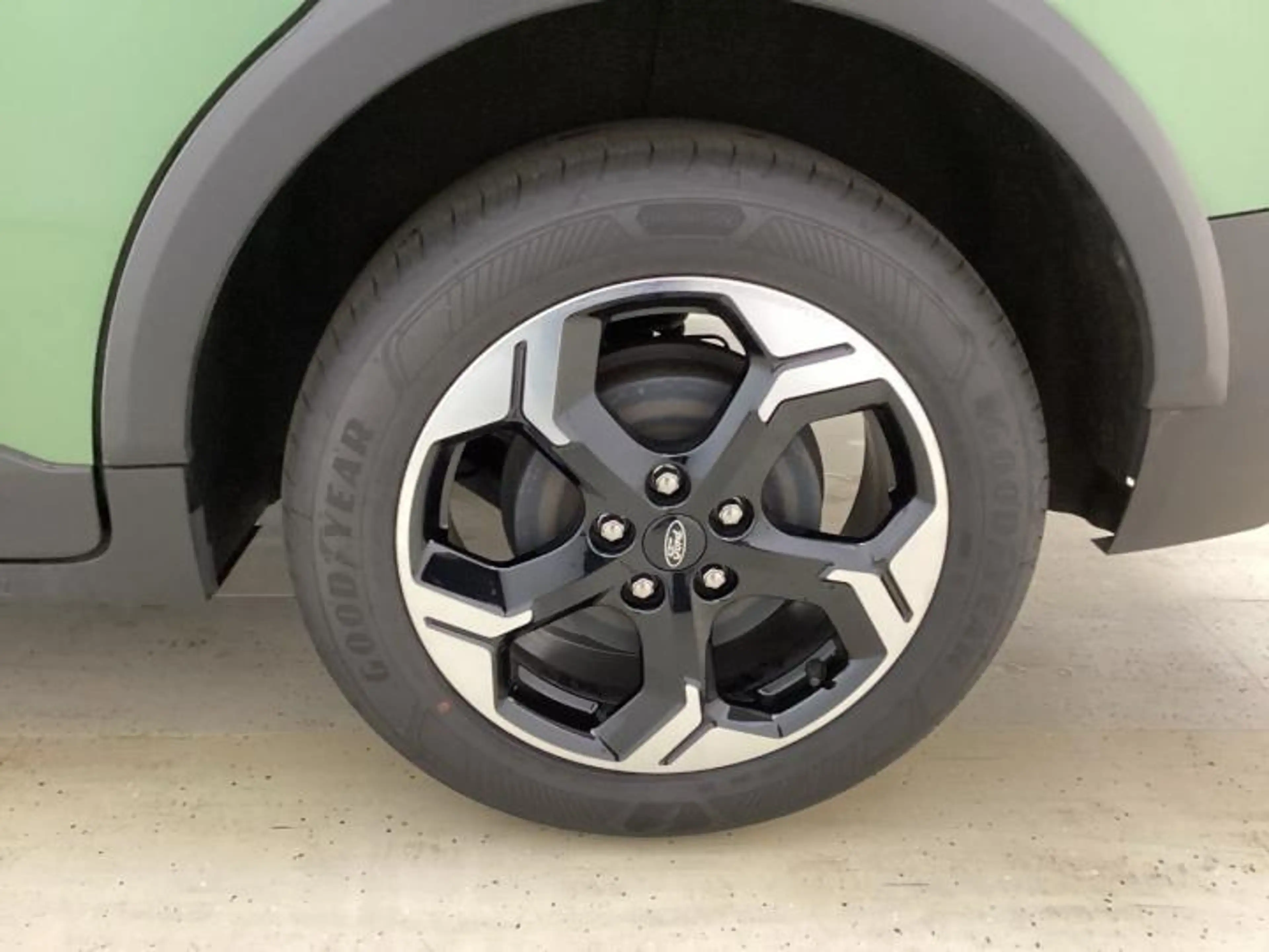 Ford Tourneo Courier Active AHK — photo 8