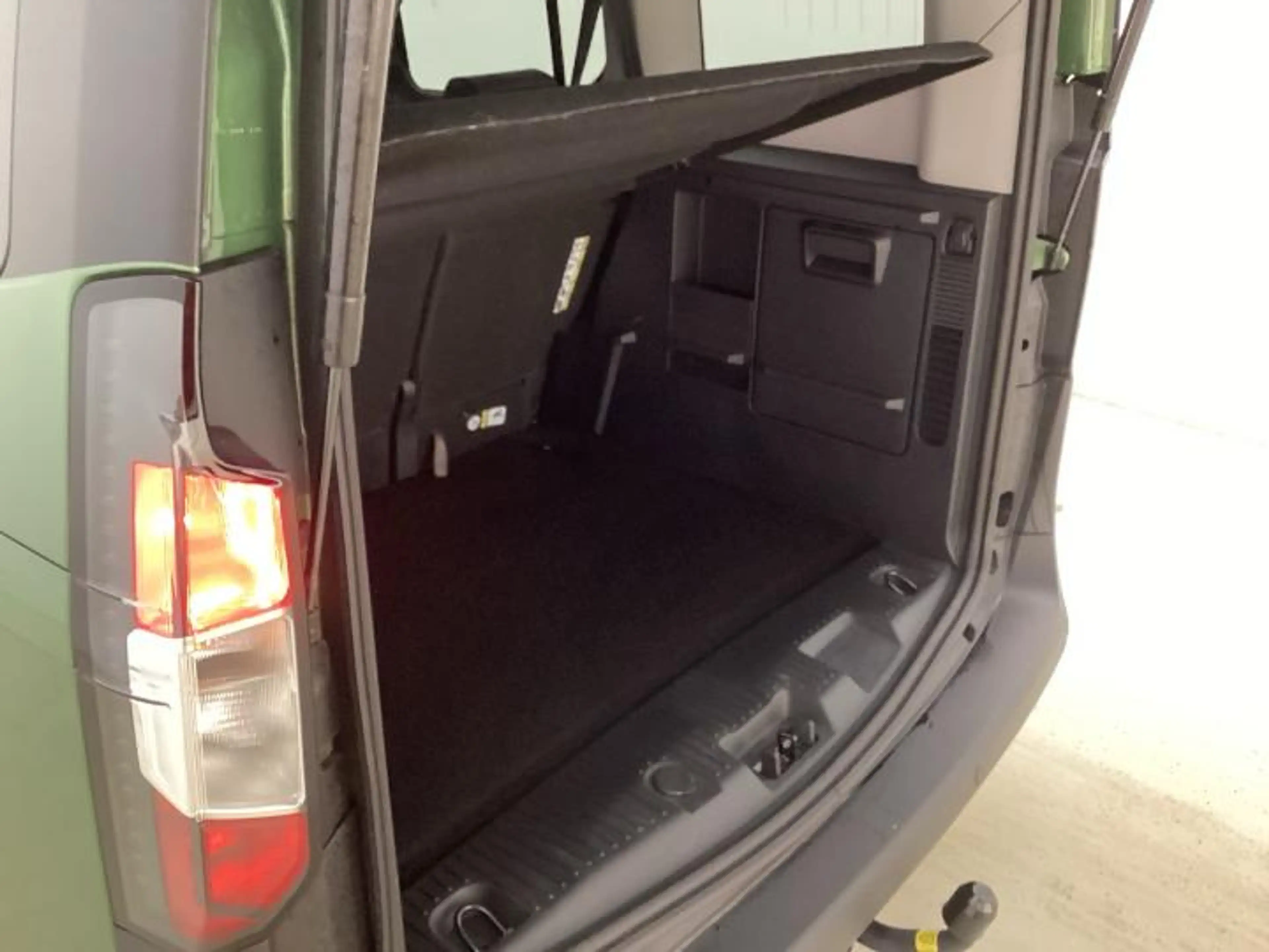Ford Tourneo Courier Active AHK — photo 7
