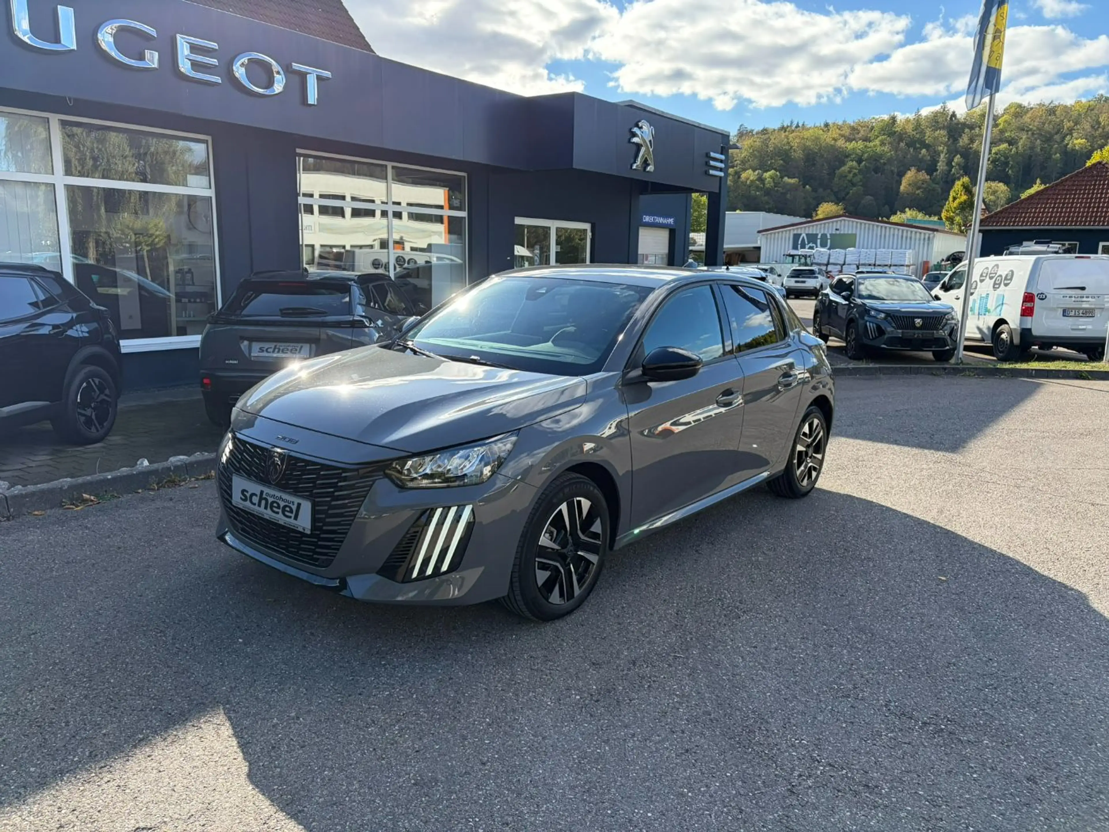 Peugeot 208 1.2 100 A llure KeyLess/LED/PDC/SHZ/AUT/LM — photo 2