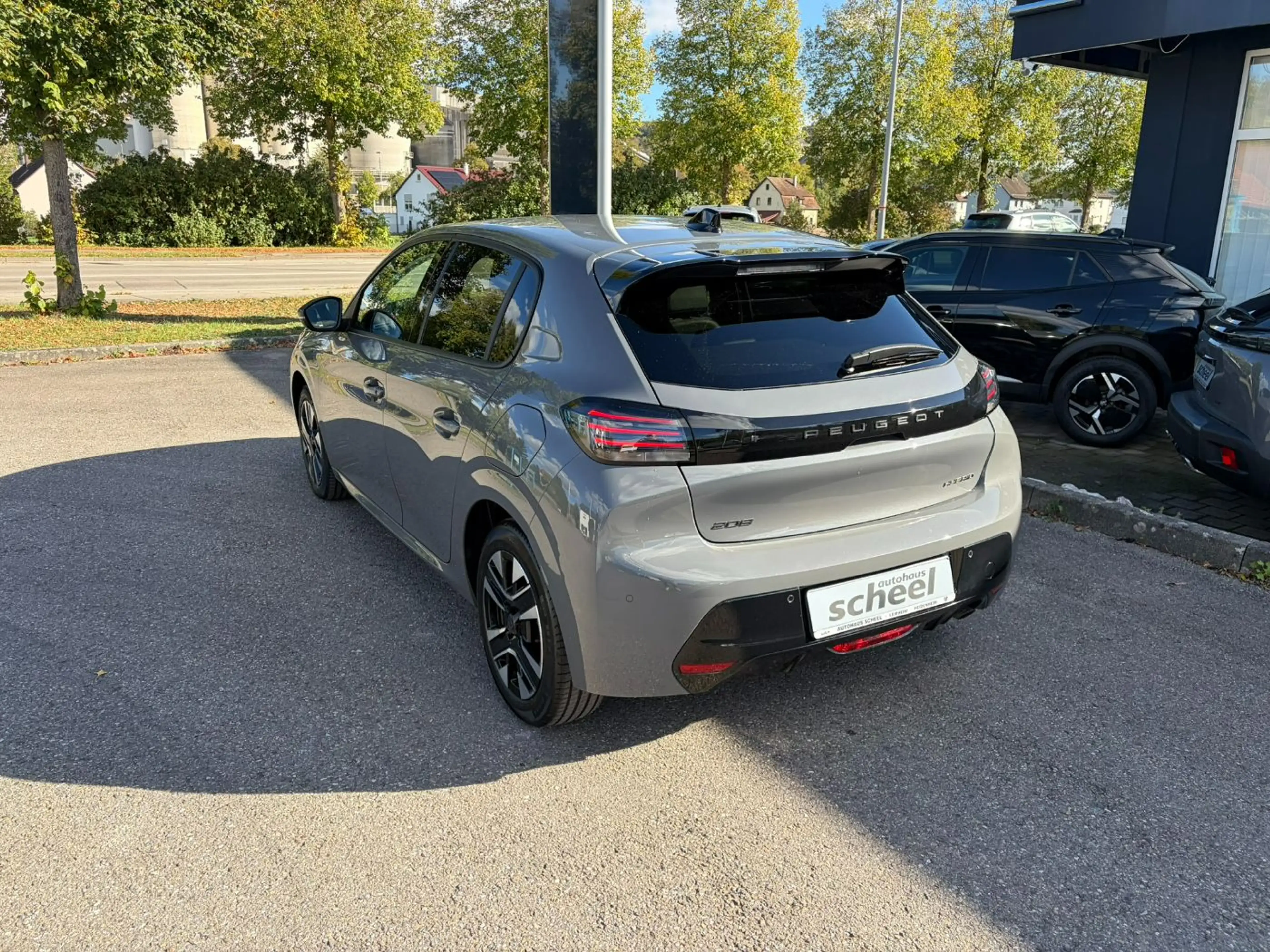 Peugeot 208 1.2 100 A llure KeyLess/LED/PDC/SHZ/AUT/LM — photo 7