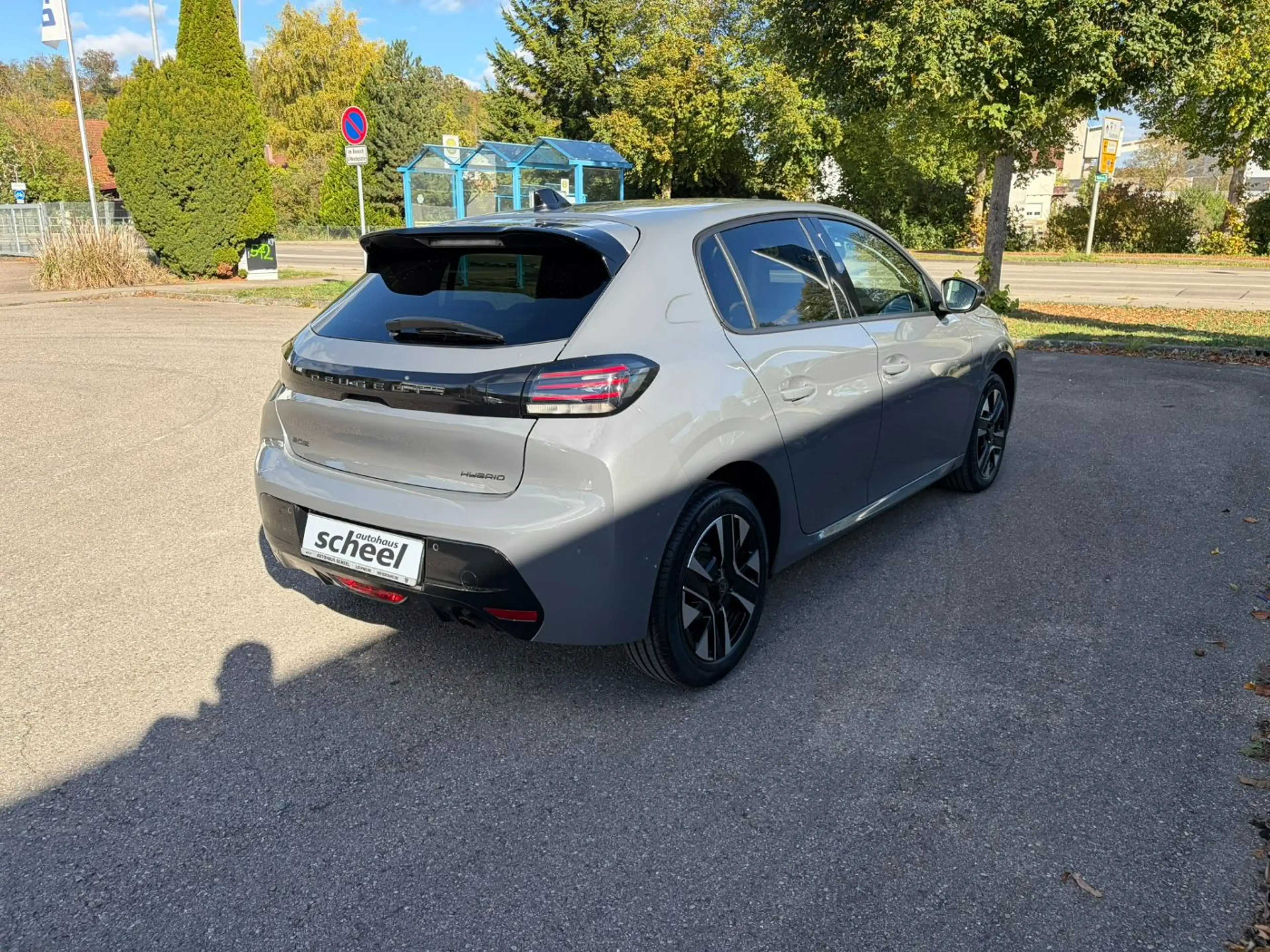 Peugeot 208 1.2 100 A llure KeyLess/LED/PDC/SHZ/AUT/LM — photo 10