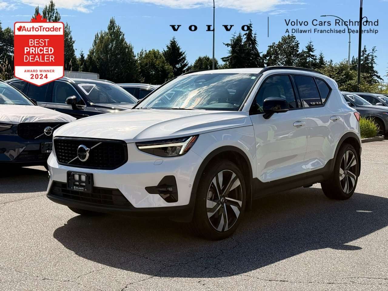 2024 Volvo XC40 Plus Dark Theme Local | Accident-Free | Harman/Kar