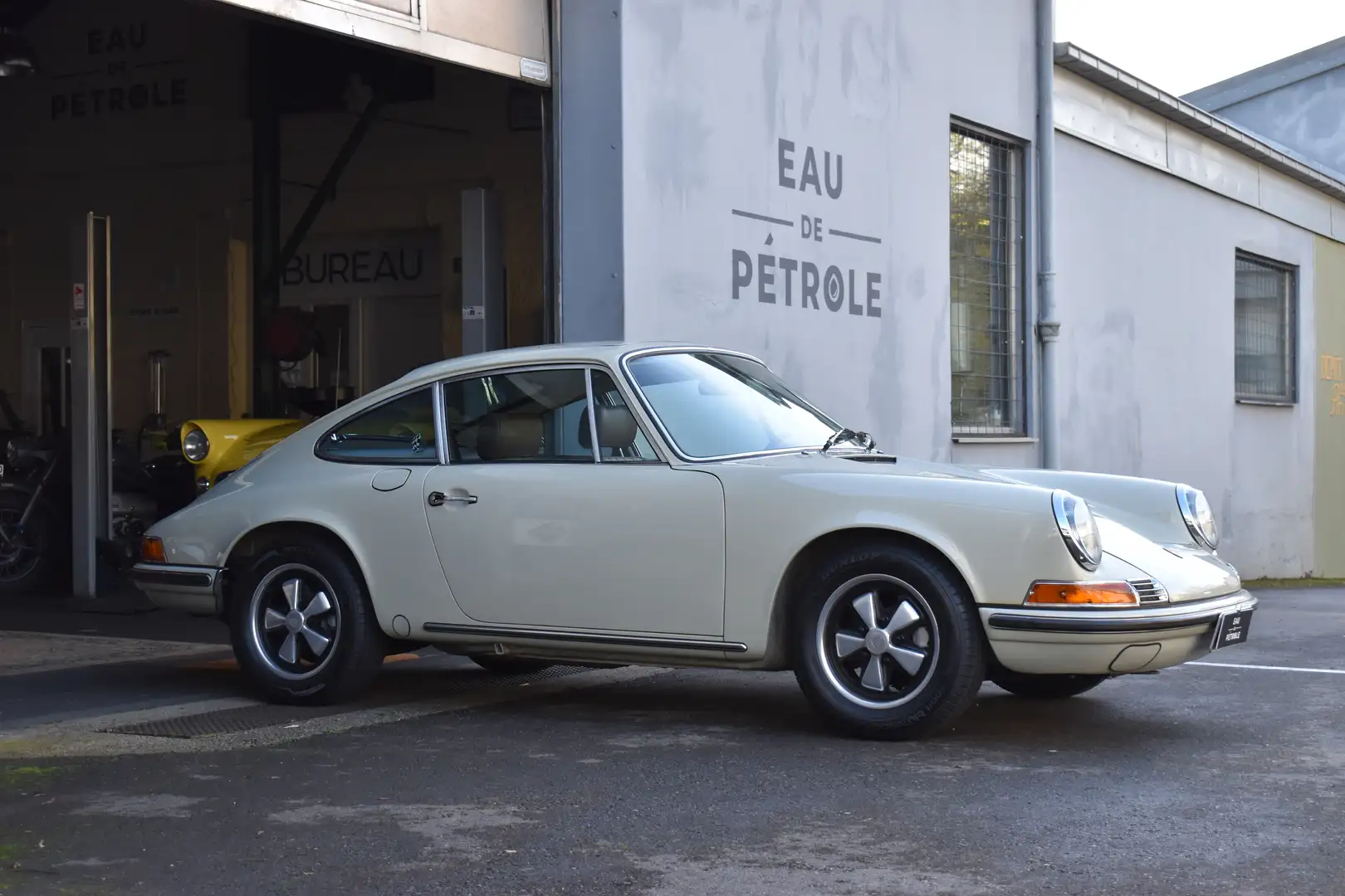 Porsche 911 TE Blanc - 1