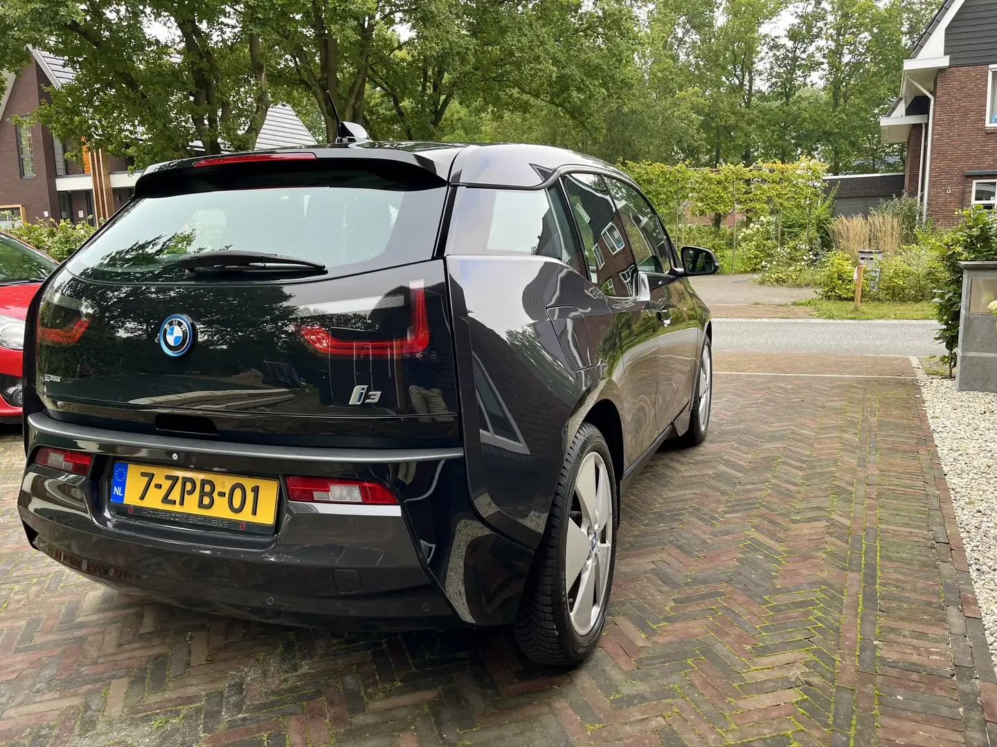 BMW i3 BMW i3 Dealeronderhouden, warmtepomp, 22kw Grijs - 2