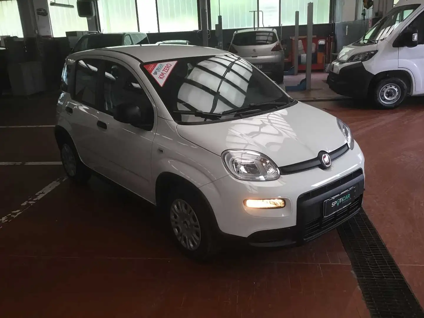 Fiat Panda 1.0 Hybrid Pack City - Km Zero Schwarz - 1