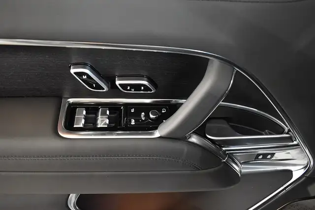 Land Rover Range Rover P550e PHEV AWD Autobiography Aut. *FINAL SALE* Ansicht 15