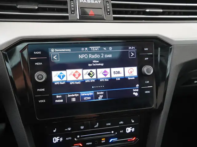 Volkswagen Passat view 14