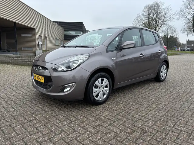 Hyundai iX20 1.4i i-Vision [ ecc,audio,pdc ]
