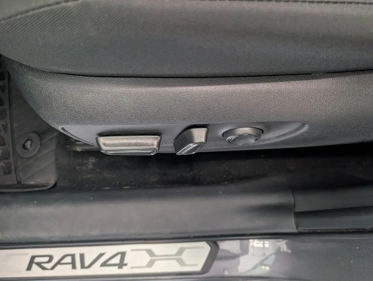 Toyota RAV 4 photo Toyota RAV 4